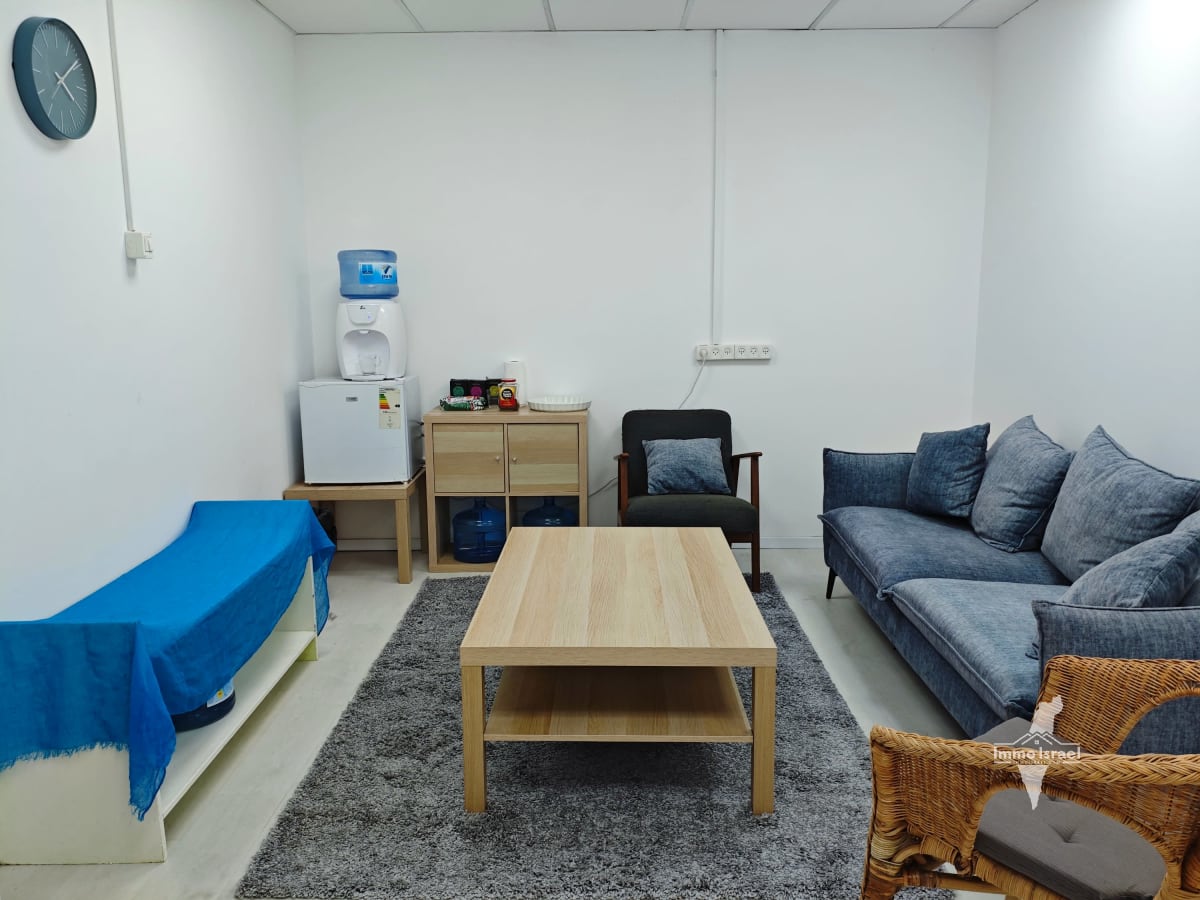 Clinic For Therapy For Rent In Karmiel