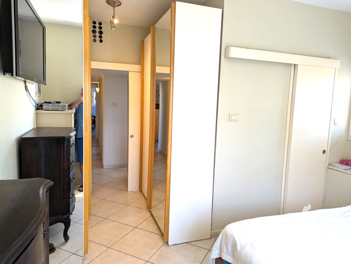 4-Room Apartment For Sale On Shkediya Street, Ramat Gan