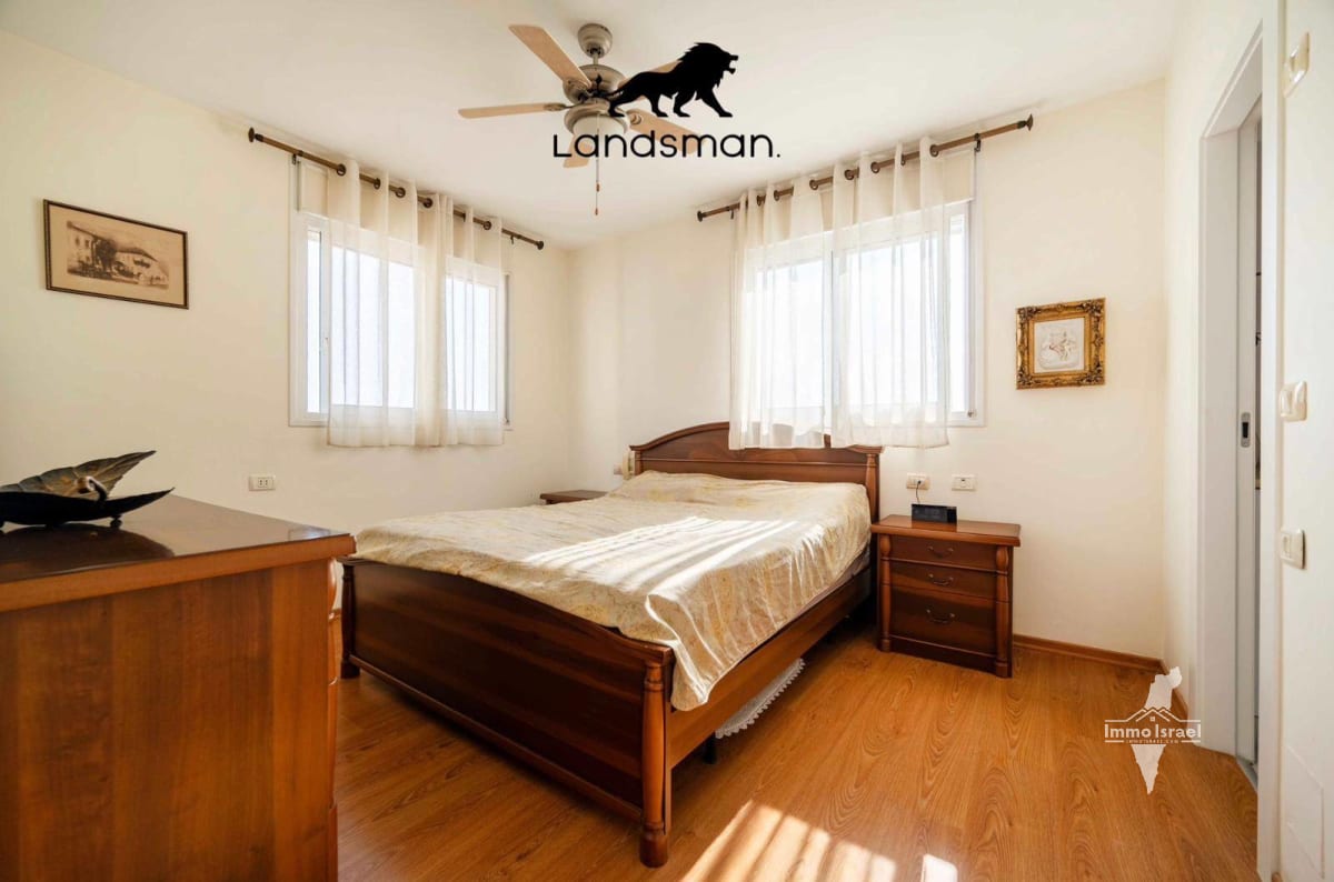 5-Room Apartment For Sale On HaTana'im Street, Herzliya