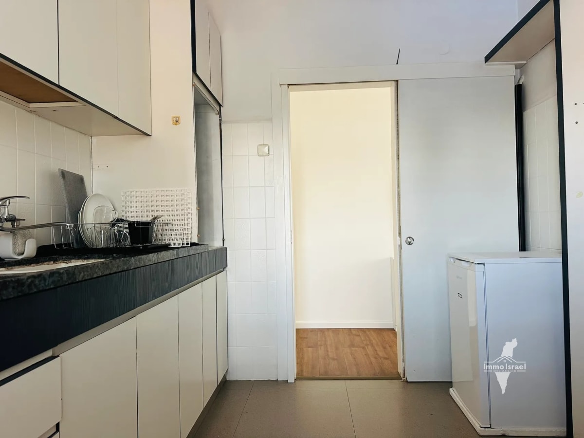 4-Room Apartment For Rent On Frug Street, Tel Aviv