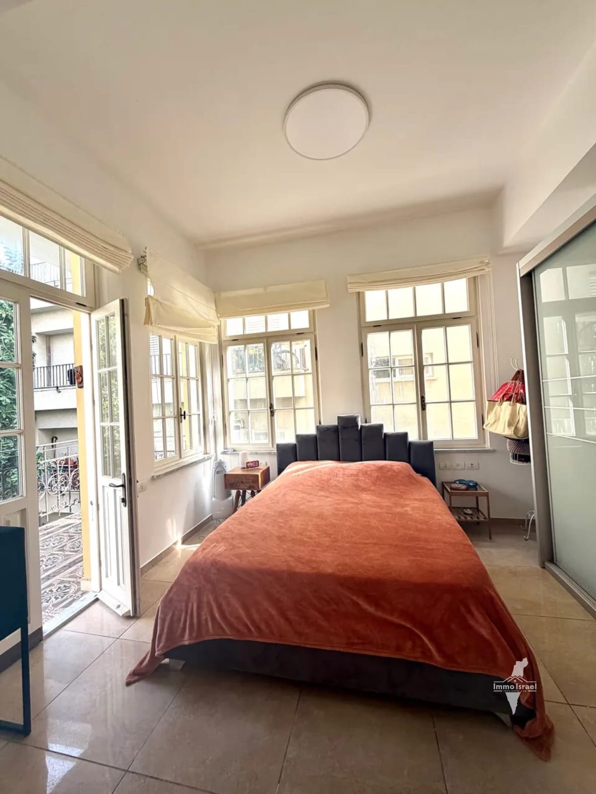 4-Room Apartment For Sale On Allenby Street, Tel Aviv