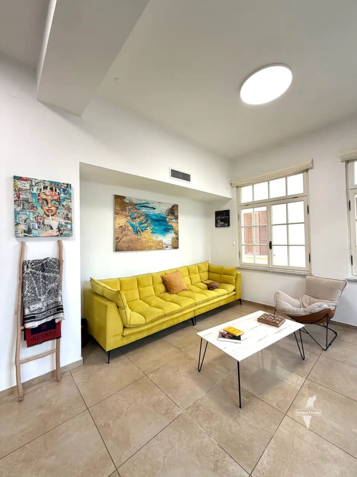 4-Room Apartment For Sale On Allenby Street, Tel Aviv
