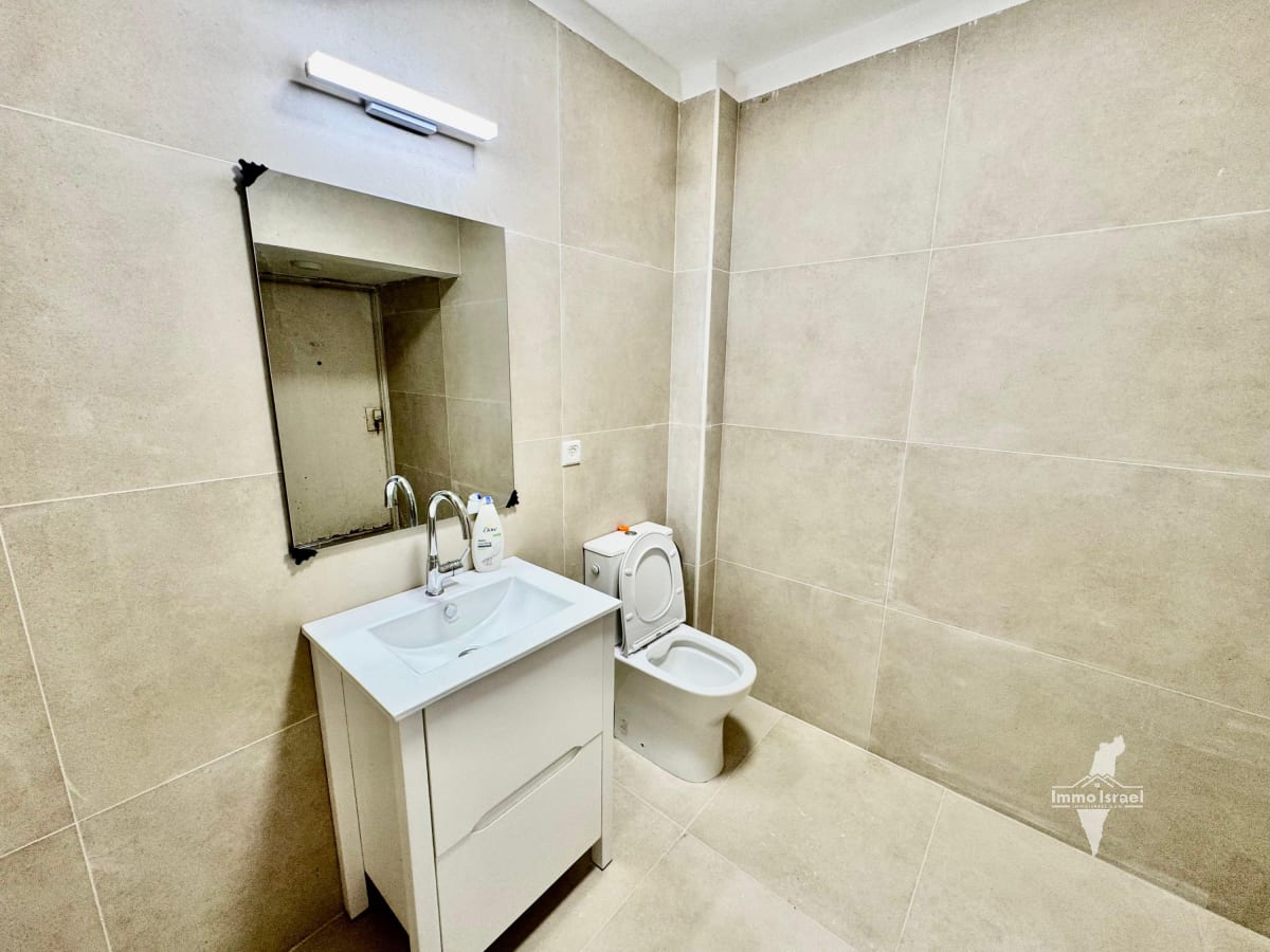 5-Room Cottage For Rent On Bialik Street, Ra'anana