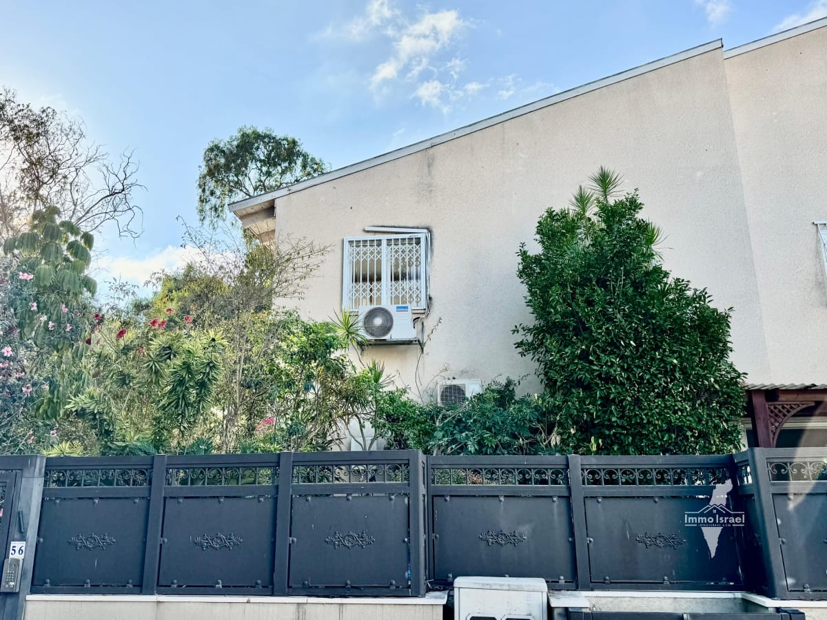 5-Room Cottage For Rent On Bialik Street, Ra'anana