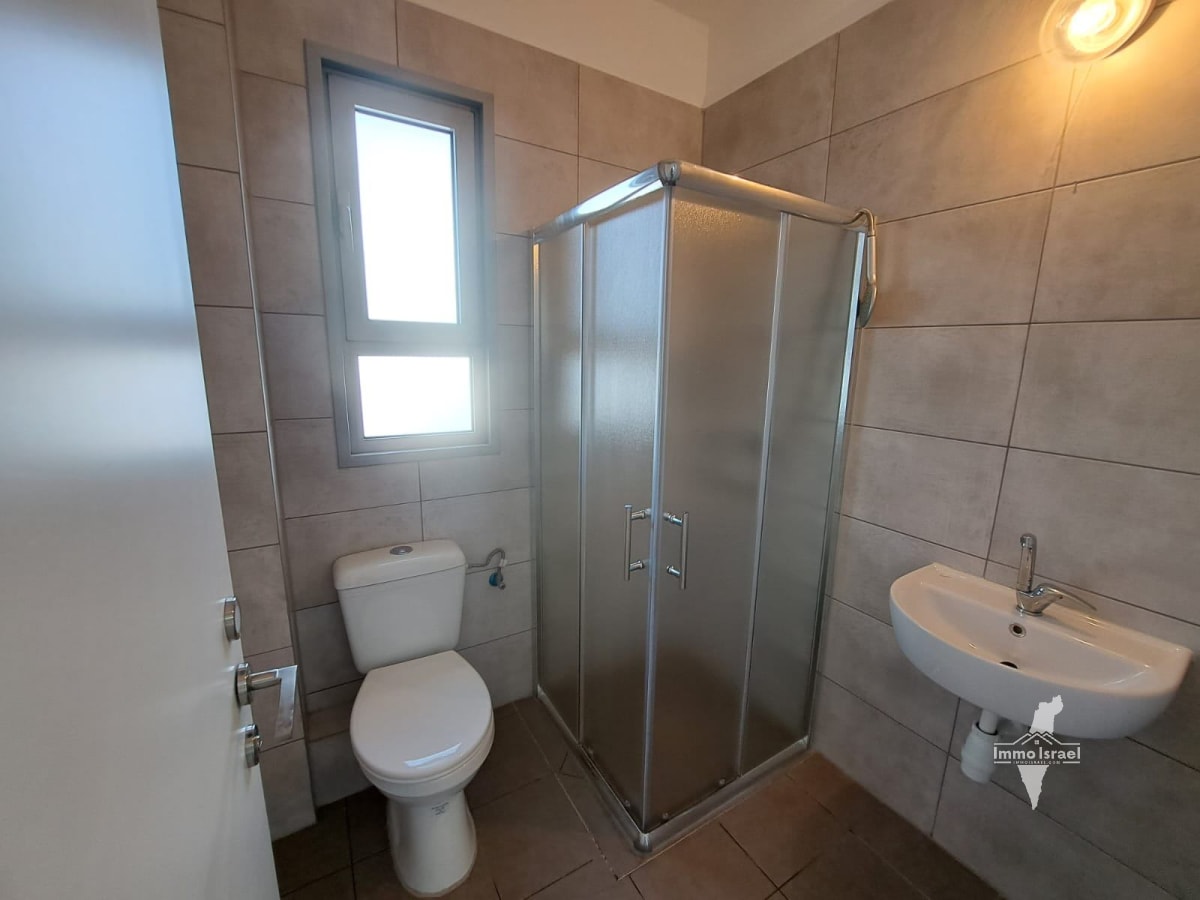 דירת 4 חדרים למכירה ברחוב ליבנה, נהריה