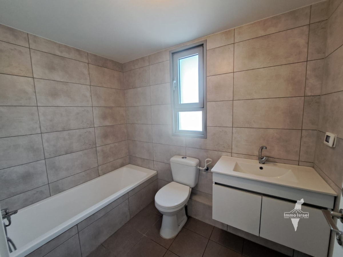 דירת 4 חדרים למכירה ברחוב ליבנה, נהריה