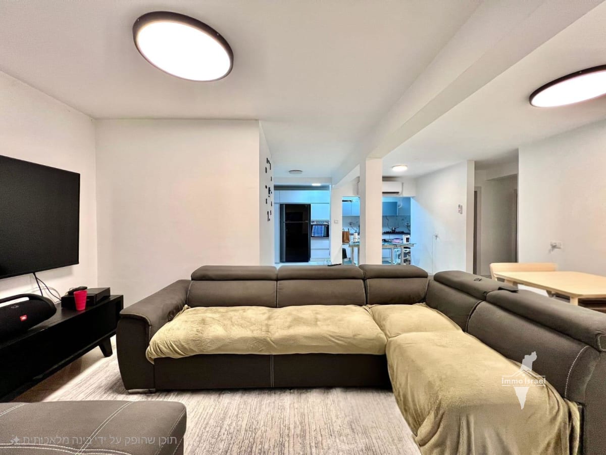 Квартира с 4 комнатами на продажу на улице Йегуда ха-Наси 29, Нетания