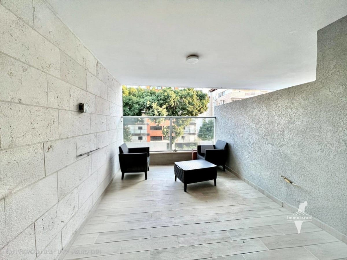 Квартира с 4 комнатами на продажу на улице Йегуда ха-Наси 29, Нетания