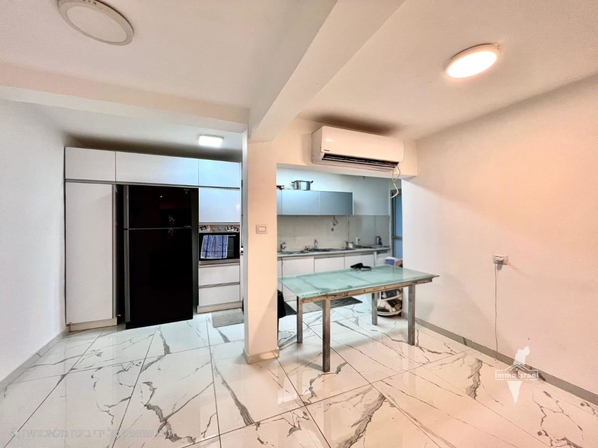 Квартира с 4 комнатами на продажу на улице Йегуда ха-Наси 29, Нетания