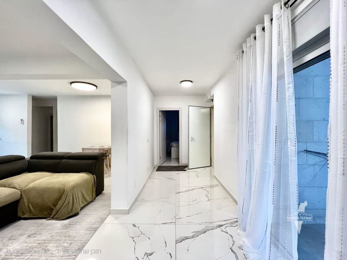 Квартира с 4 комнатами на продажу на улице Йегуда ха-Наси 29, Нетания