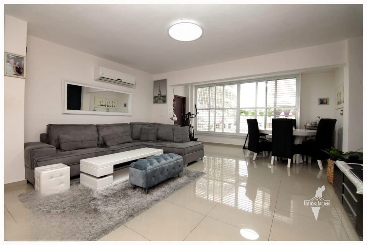 Квартира с 3 комнатами на продажу на улице Смилански, Нетания