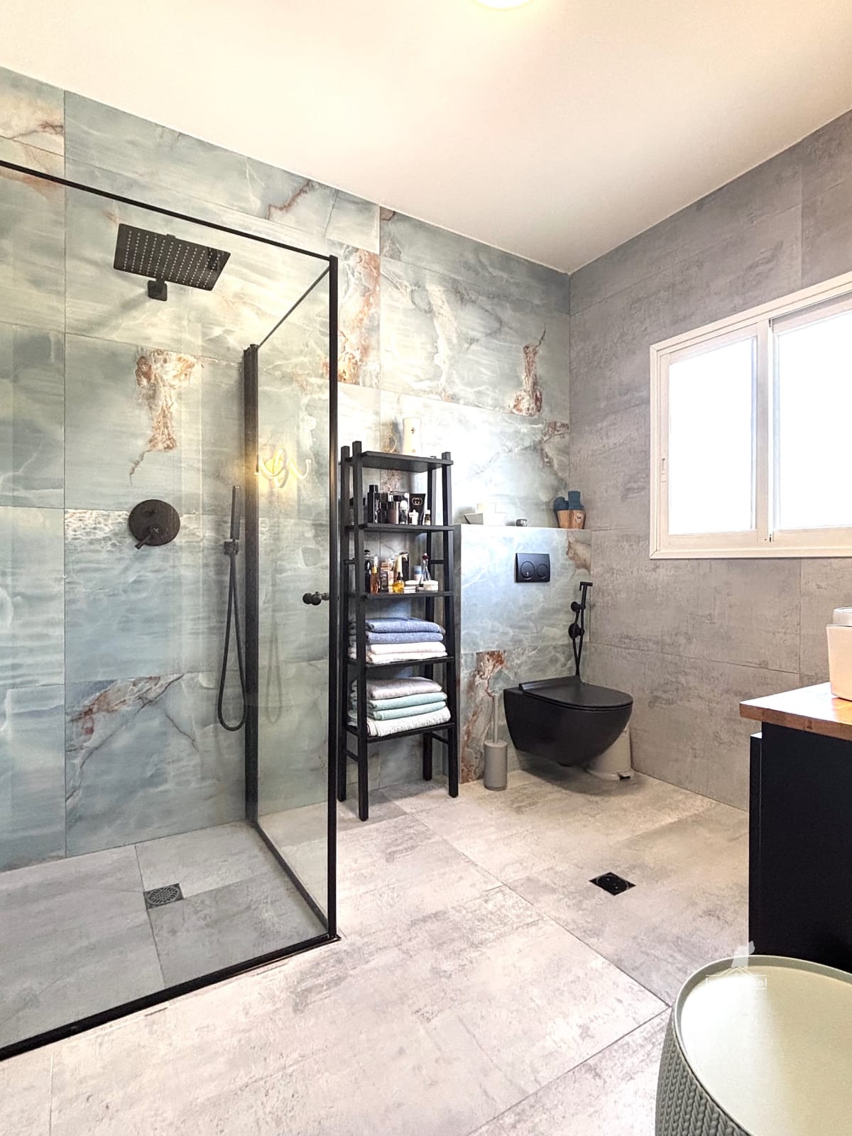 7-Room Villa For Sale On HaMeyasdim Street, Kfar Yona