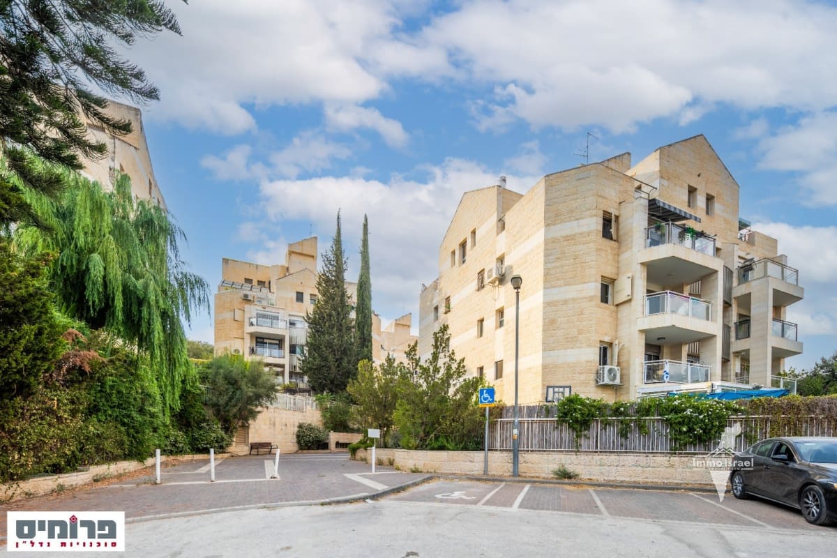 4-Room Apartment For Sale On Mara Street, Jerusalem