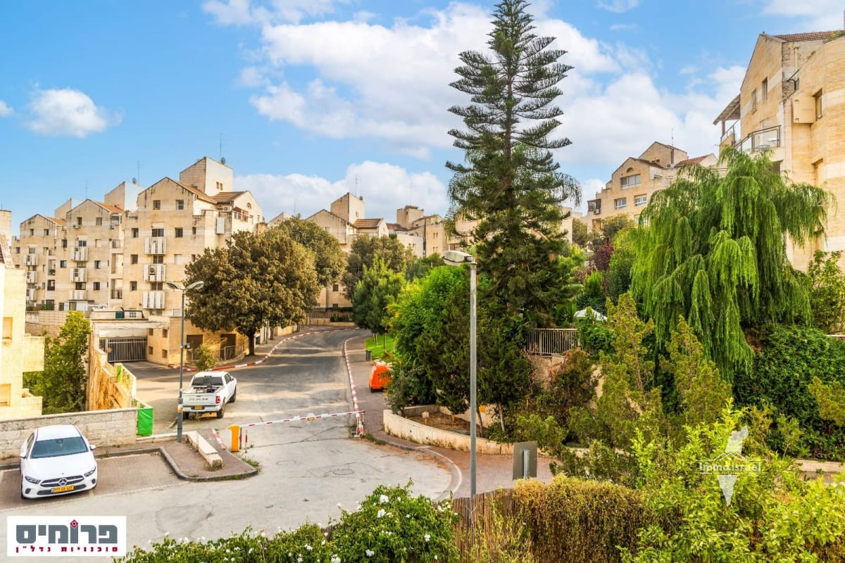 4-Room Apartment For Sale On Mara Street, Jerusalem