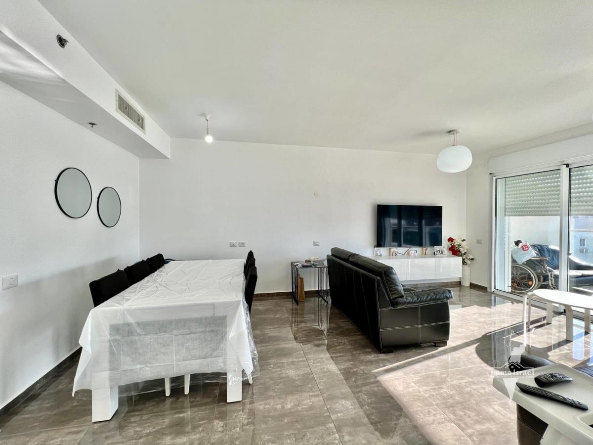 Квартира с 4 комнатами на продажу на улице Дизенгоф, Нетания