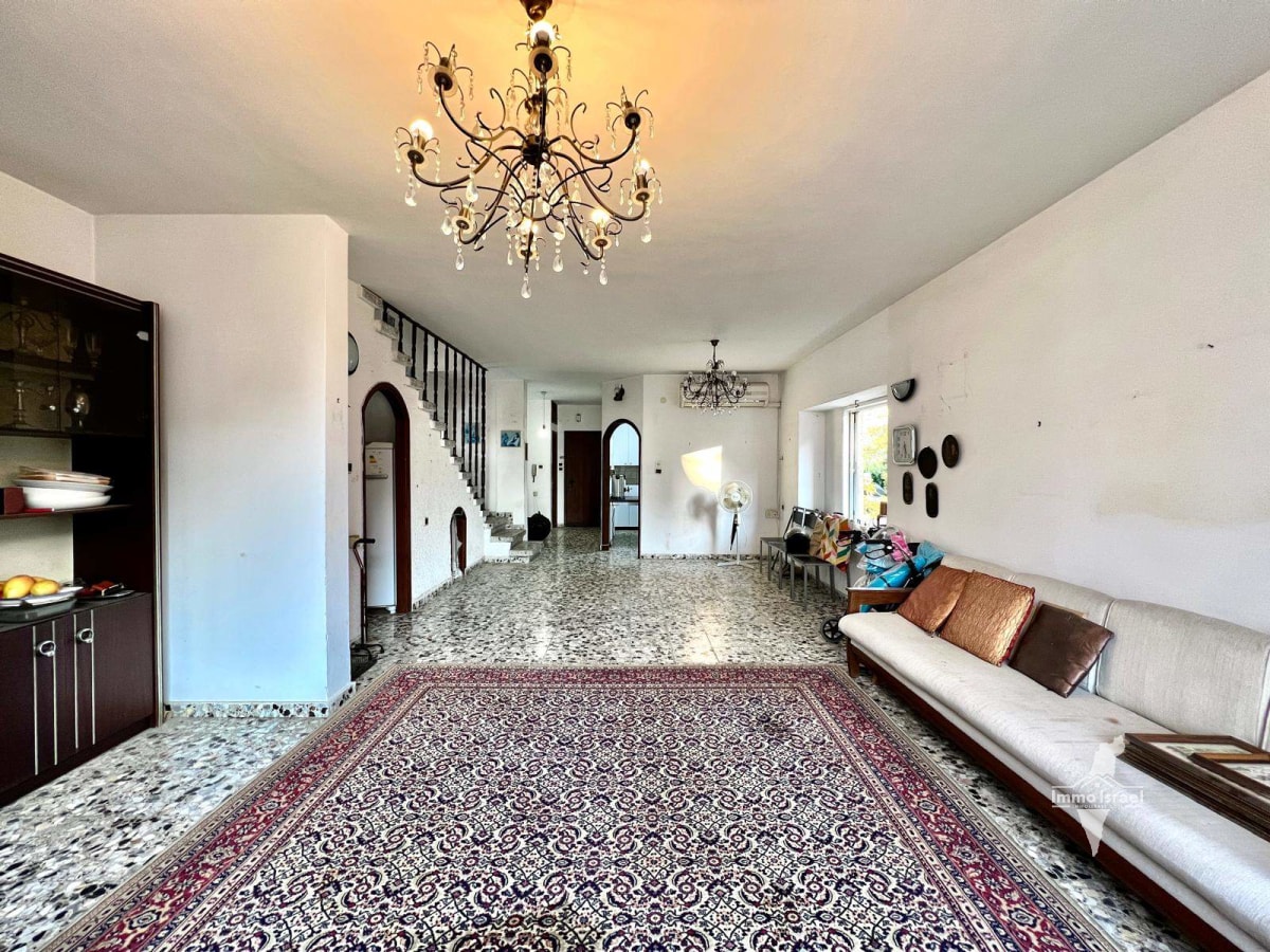 Квартира с 4 комнатами на продажу на улице Исраэль Зангвилл, Нетания