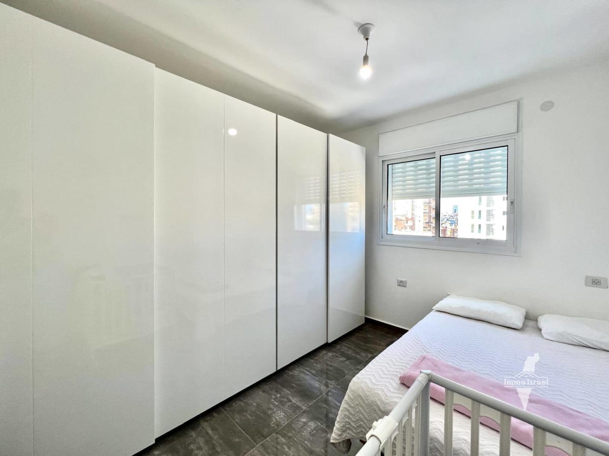 4-Room Apartment For Sale On Dizengoff Street, Netanya