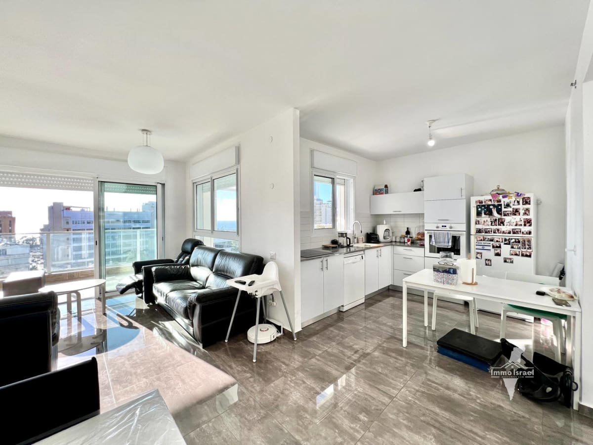 4-Room Apartment For Sale On Dizengoff Street, Netanya