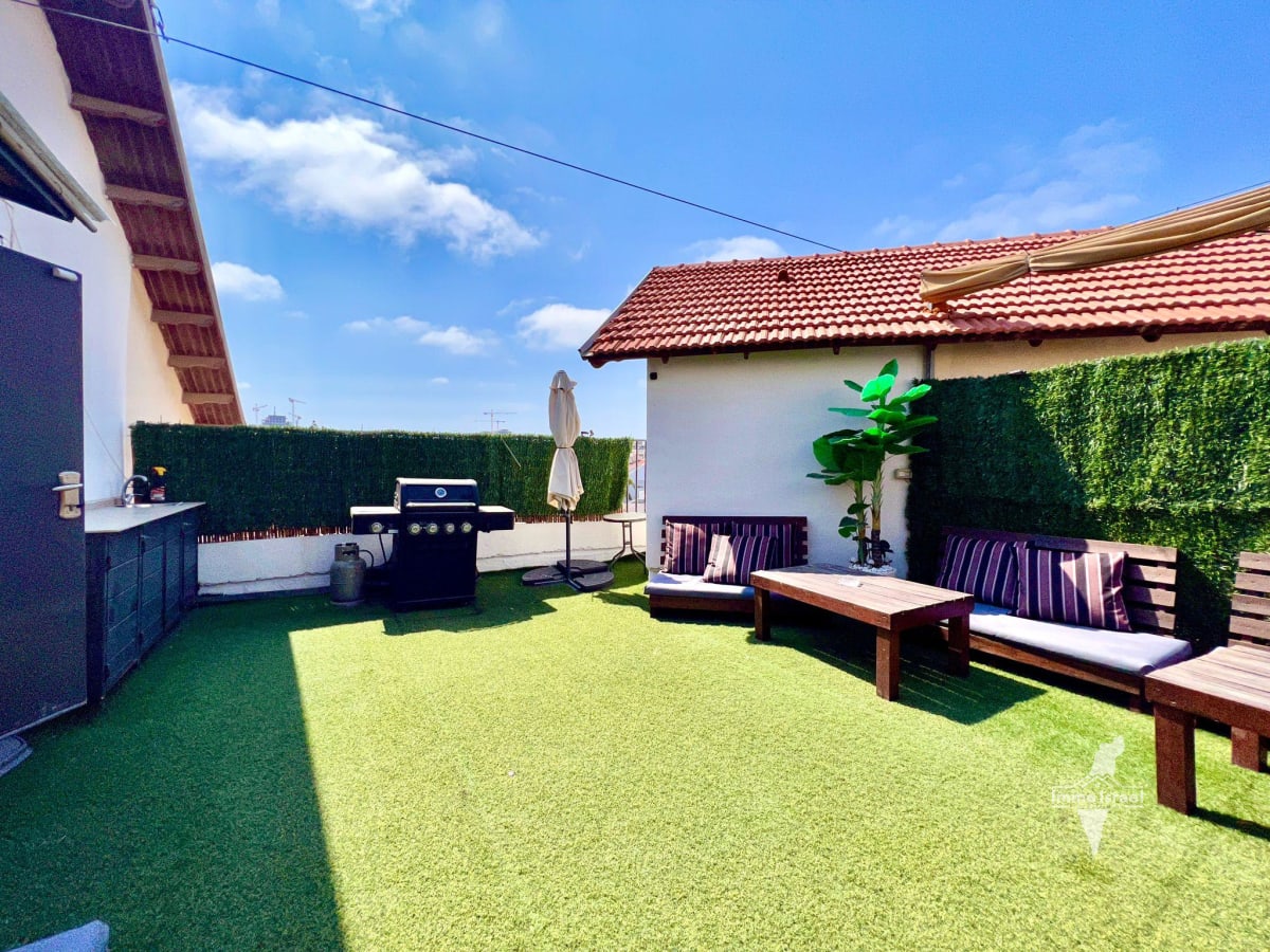 Дуплекс-пентхаус с 7 комнатами на продажу на улице Рабан Гамлиэль, Нетания