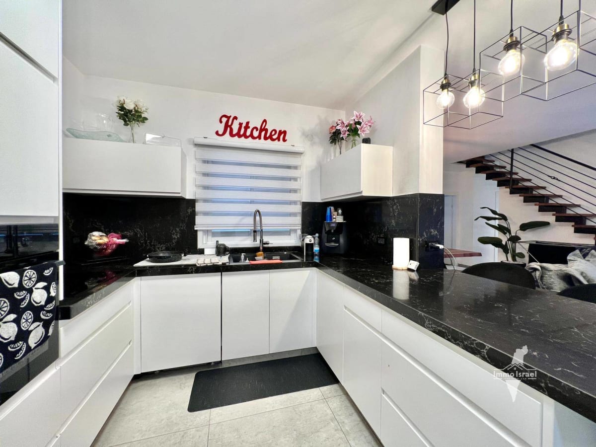 Дуплекс-пентхаус с 7 комнатами на продажу на улице Рабан Гамлиэль, Нетания