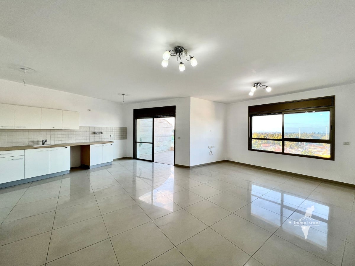 Квартира с 5 комнатами на продажу на улице Лехи, Нетания