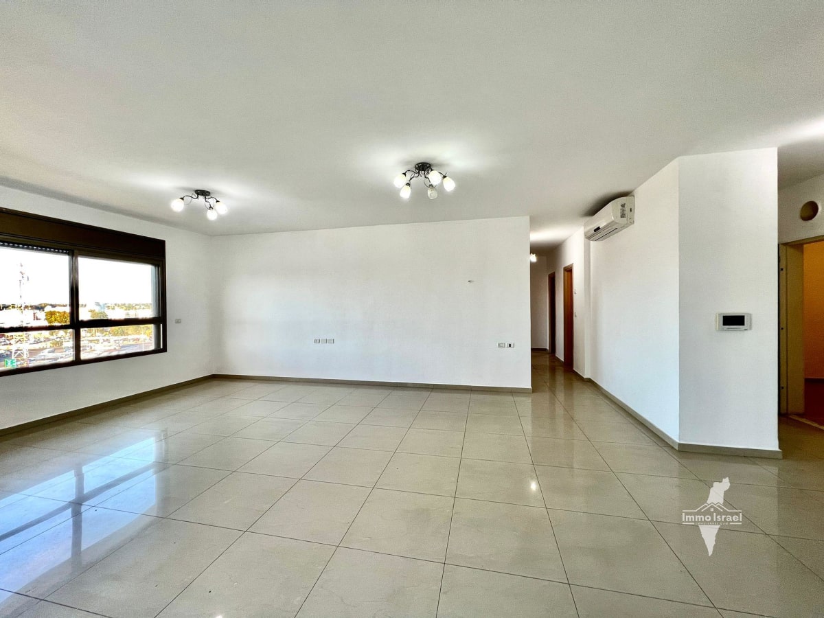 5-Room Apartment For Sale On Lehi Street, Netanya