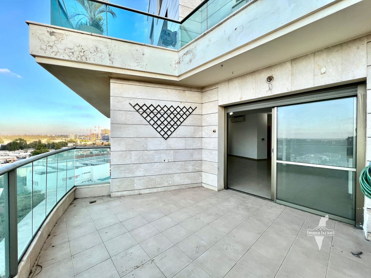 Квартира с 5 комнатами на продажу на улице Лехи, Нетания