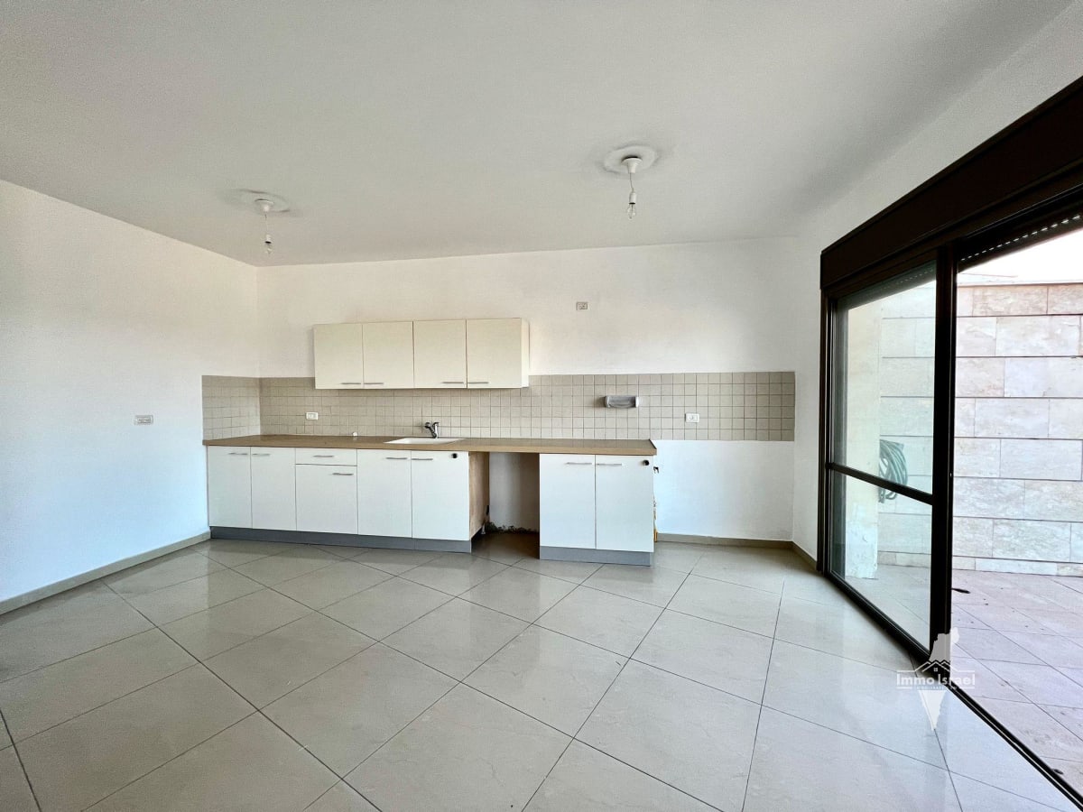 Квартира с 5 комнатами на продажу на улице Лехи, Нетания