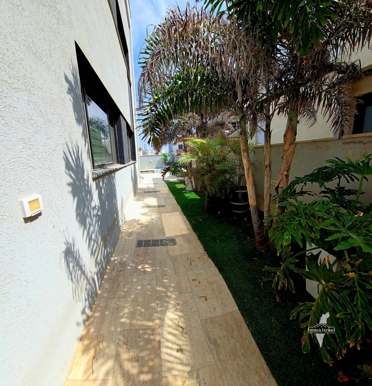 3-Room Duplex For Sale On HeHatsav Street, Hadera