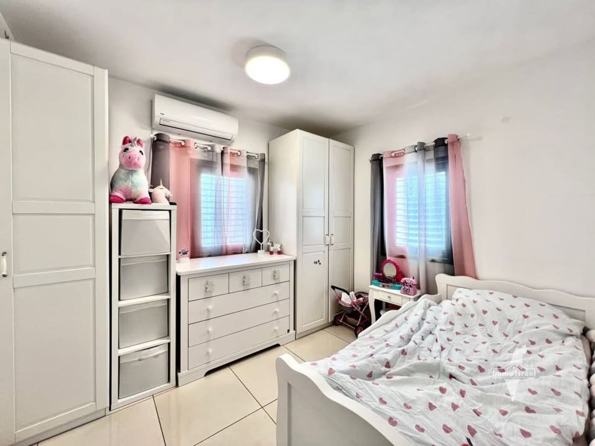 Квартира с 4 комнатами на продажу на улице Трумпельдор, Нетания