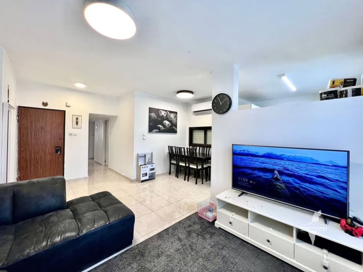 Квартира с 4 комнатами на продажу на улице Трумпельдор, Нетания