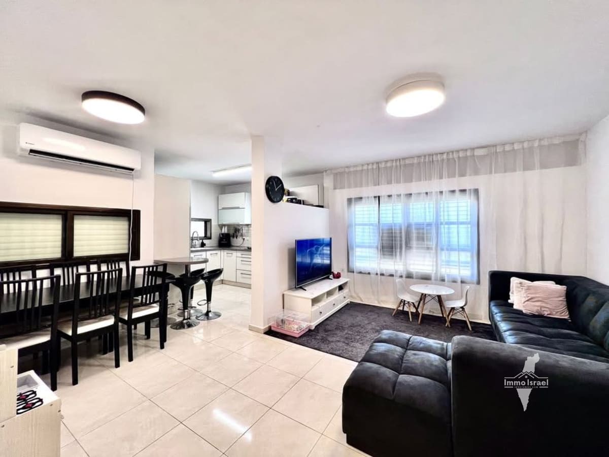 דירת 4 חדרים למכירה ברחוב טרומפלדור, נתניה