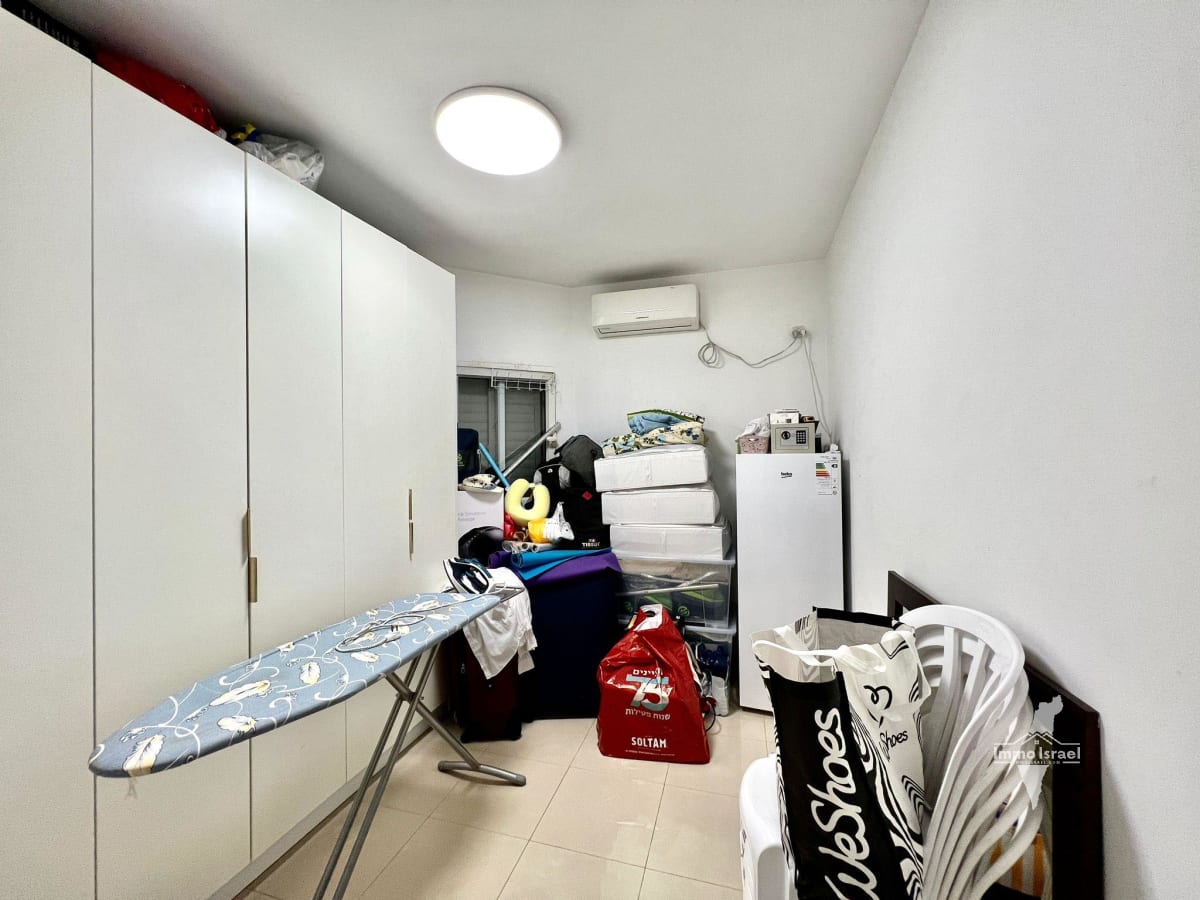 Квартира с 4 комнатами на продажу на улице ха-Рав Герцог, Нетания