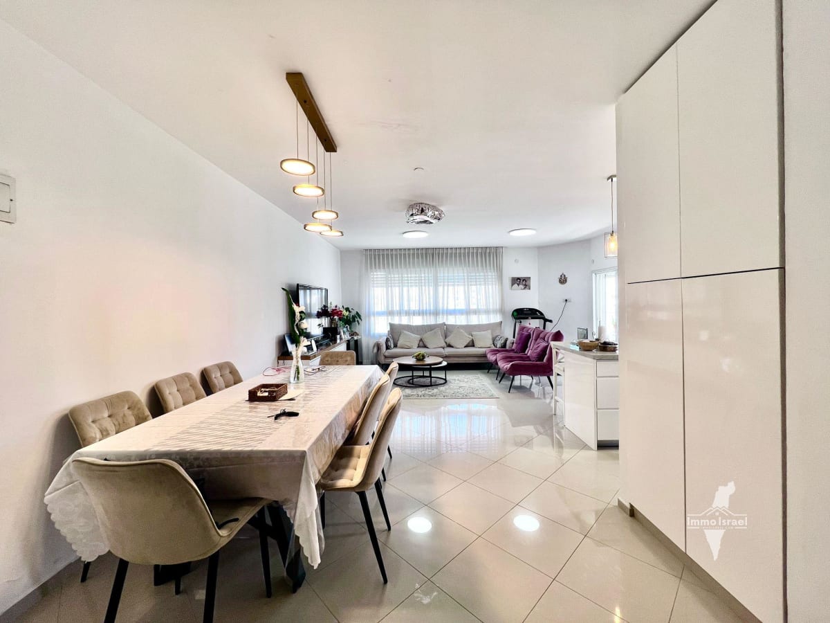 Квартира с 4 комнатами на продажу на улице ха-Рав Герцог, Нетания