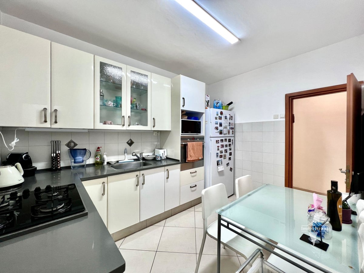 Квартира с 4 комнатами на продажу на улице Леви Эшколь, Нетания