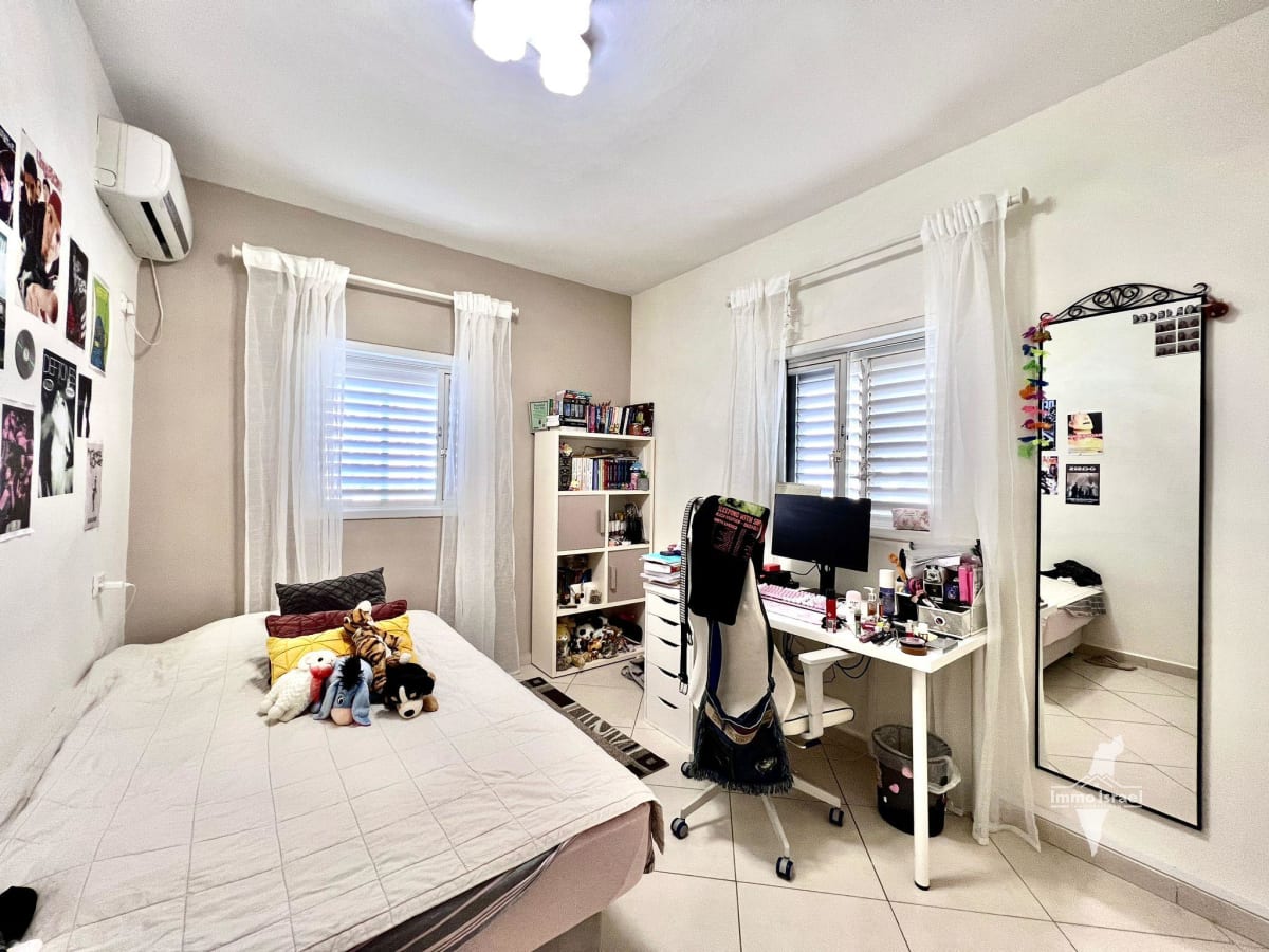 Квартира с 4 комнатами на продажу на улице Леви Эшколь, Нетания