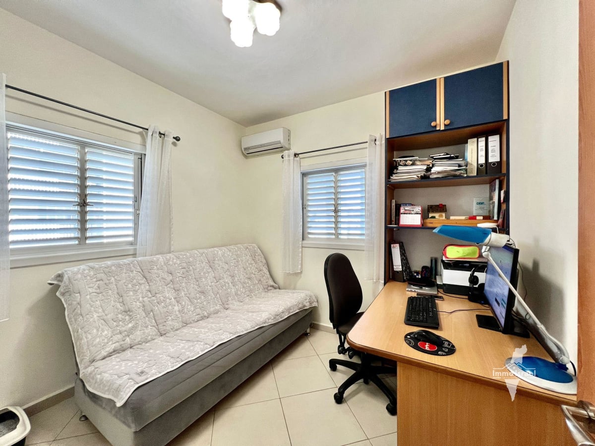 4-Room Apartment For Sale On Levi Eshkol Street, Netanya