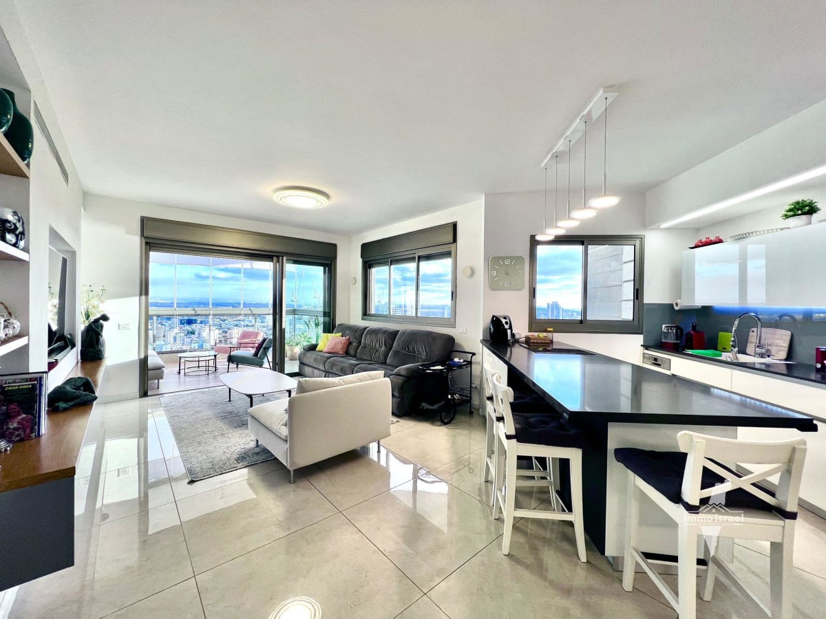 Квартира с 4 комнатами на продажу на улице Двайт Эйзенхауэр, Нетания