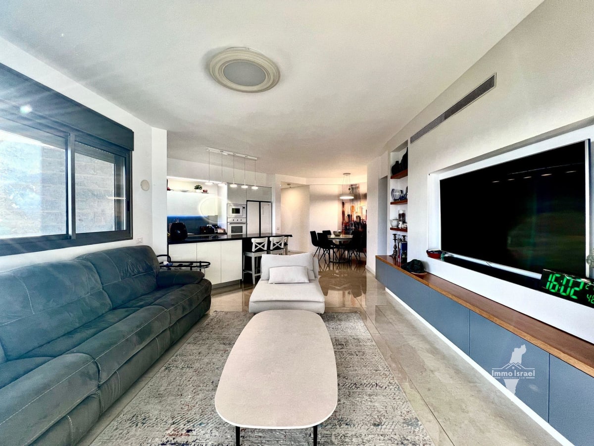 Квартира с 4 комнатами на продажу на улице Двайт Эйзенхауэр, Нетания