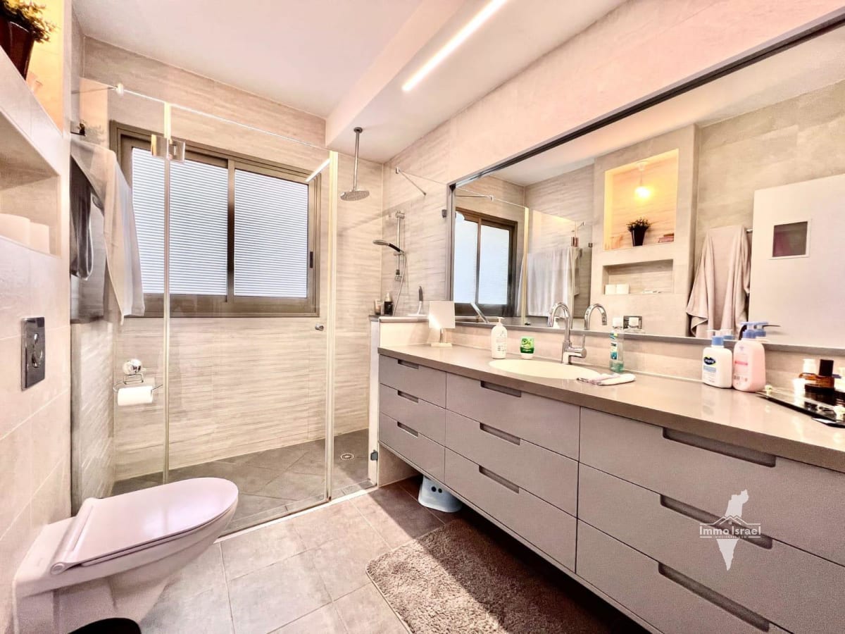 Квартира с 4 комнатами на продажу на улице Двайт Эйзенхауэр, Нетания