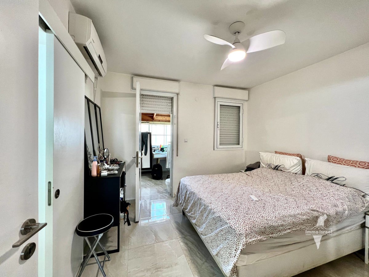 Квартира с 4 комнатами на продажу на улице Ирус ха-Аргаман, Нетания