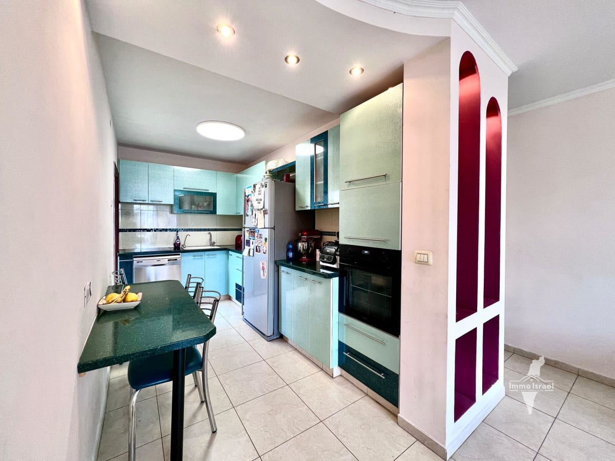 דירת 3 חדרים למכירה ברחוב לוי אשכול, נתניה