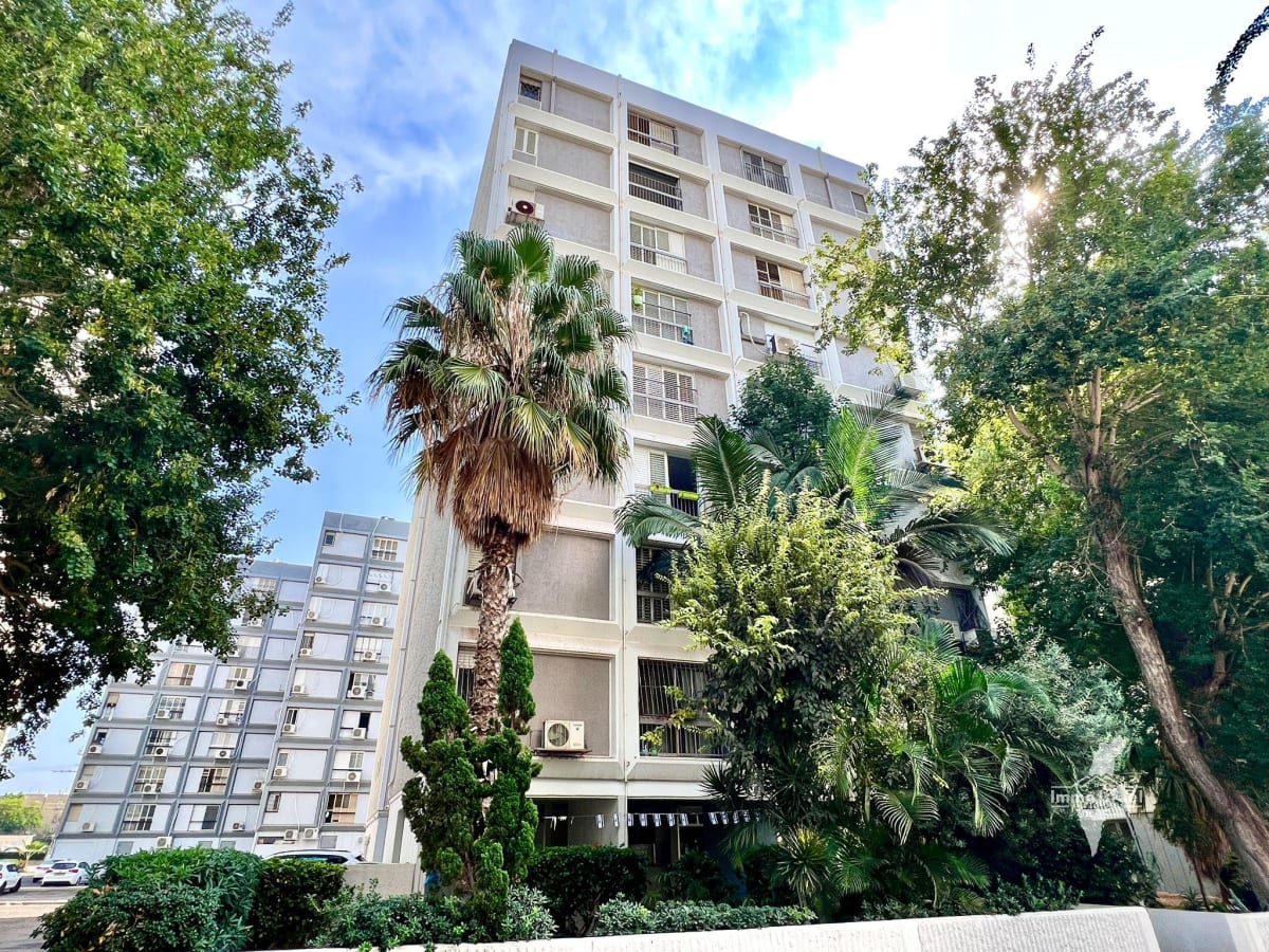 3-Room Apartment For Sale On Levi Eshkol Street, Netanya