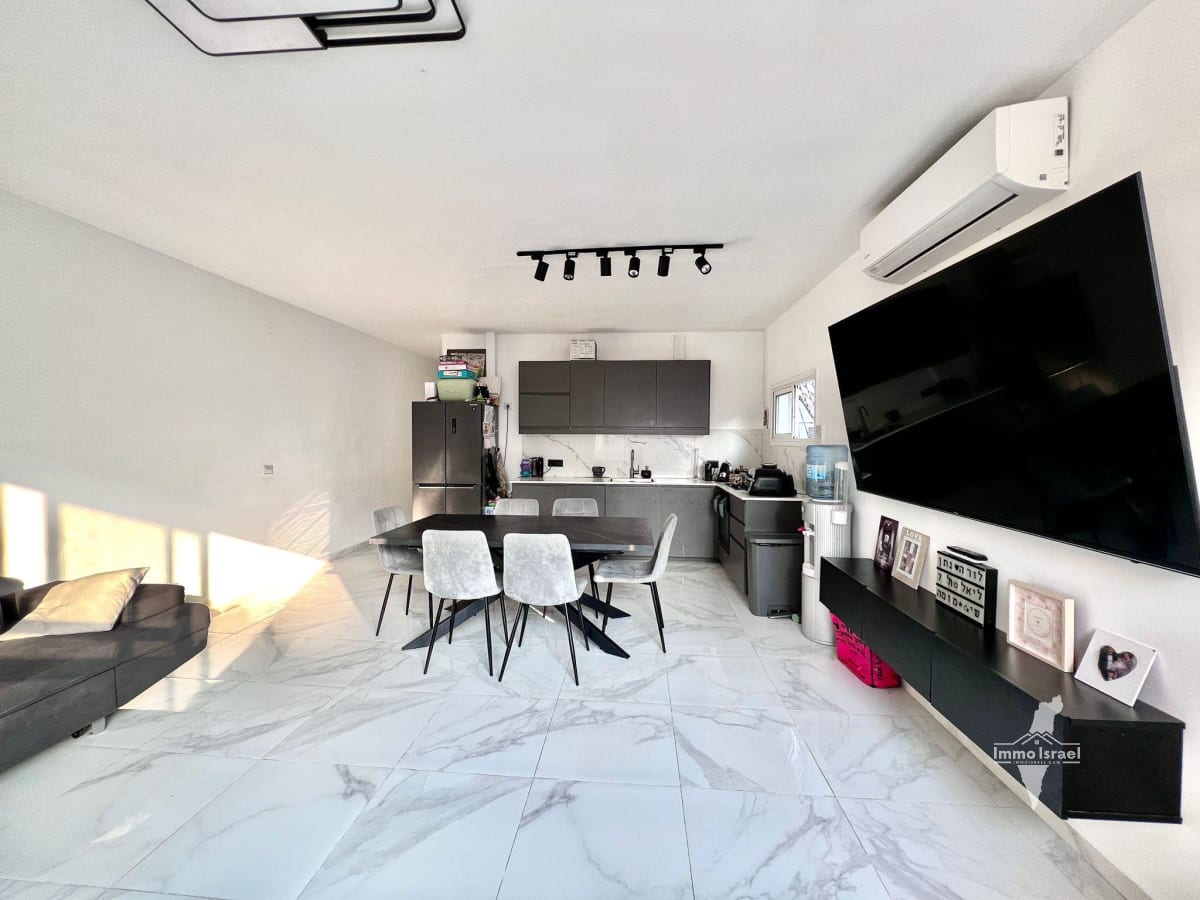 3-Room Apartment For Sale On Weizmann Street, Netanya