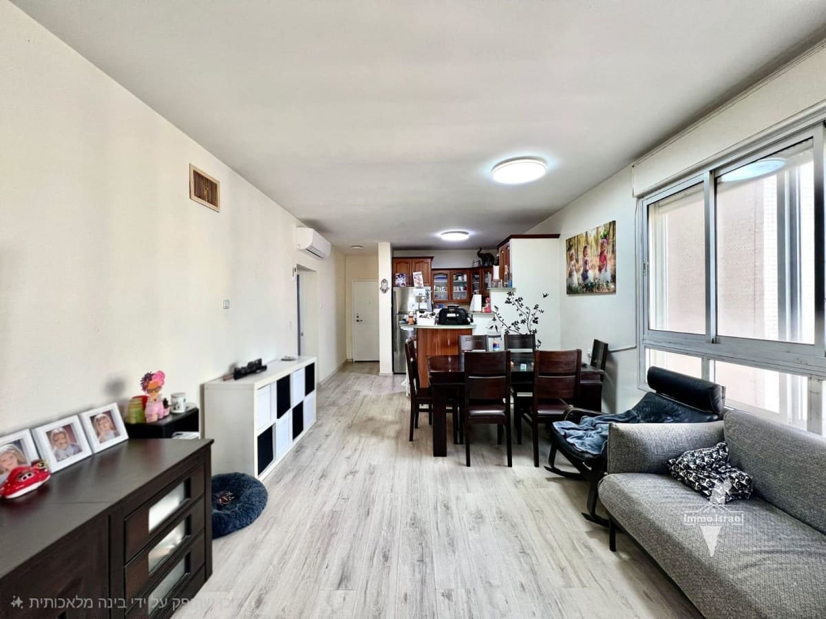 Квартира с 4 комнатами на продажу на улице Голда Меир, Нетания
