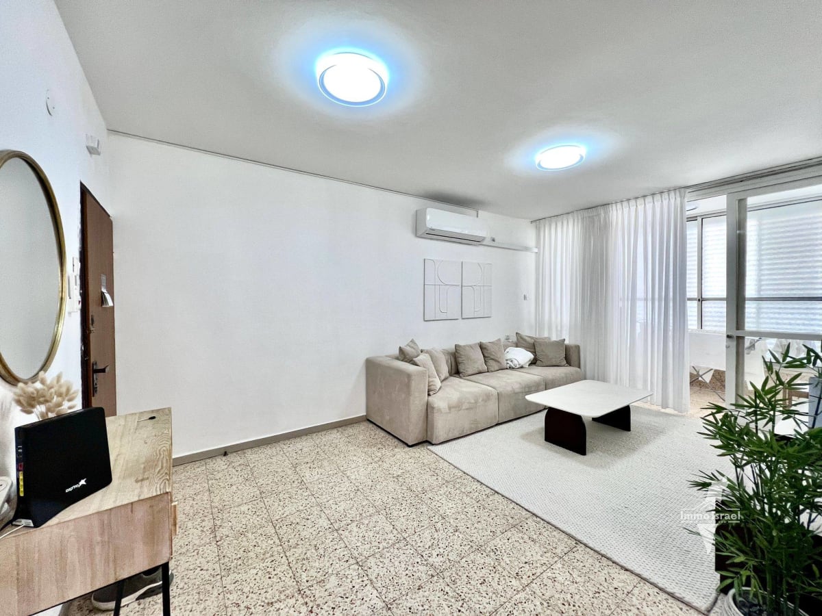 Квартира с 3 комнатами на продажу на улице Леви Эшколь, Нетания