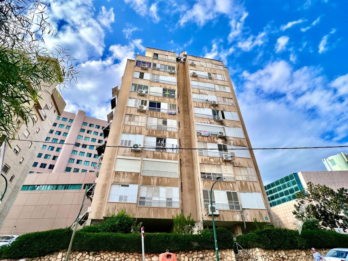 Квартира с 3 комнатами на продажу на улице ха-Ламед Хей, Нетания