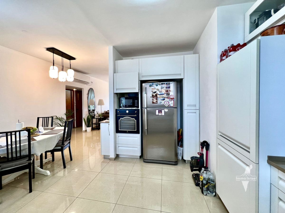 Квартира с 3 комнатами на продажу на улице ха-Ламед Хей, Нетания