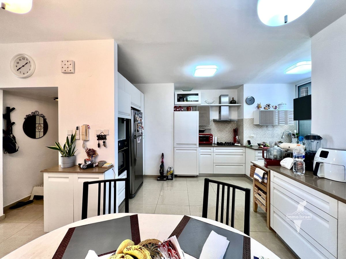 Квартира с 3 комнатами на продажу на улице ха-Ламед Хей, Нетания