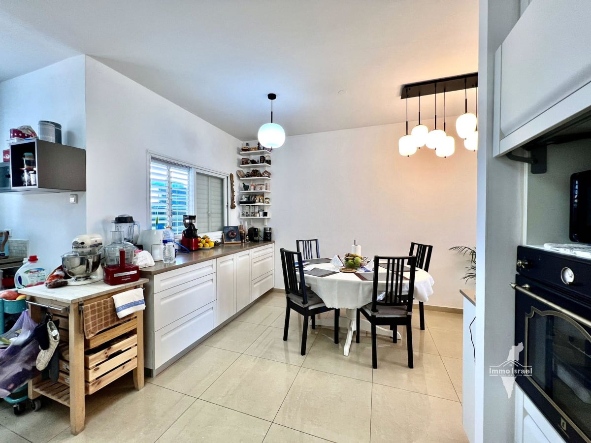 Квартира с 3 комнатами на продажу на улице ха-Ламед Хей, Нетания